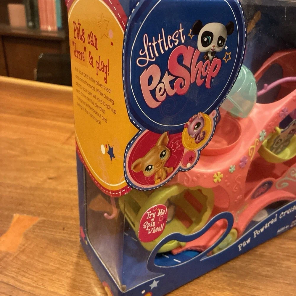 Littlest Pet Shop Paw Powered Cruiser - 3 Bonus Pets 2010 Kohl's exclusive